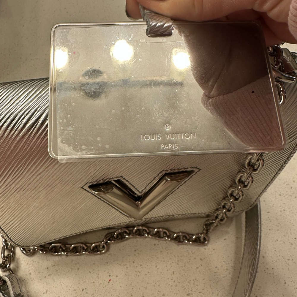 LOUIS VUITTON Twist PM - Picture 5 of 12